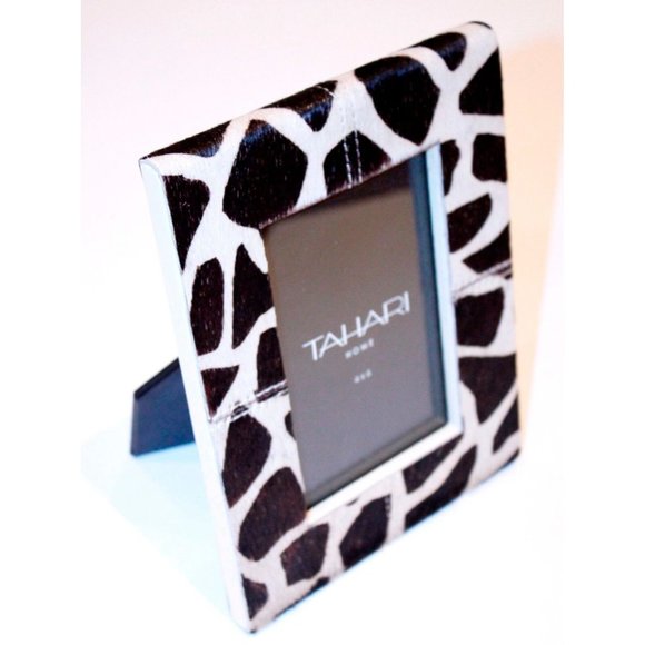 TAHARI HOME Collection Picture PHOTO Frame GIRAFFE Print FAUX FUR Back LEATHER - Picture 1 of 3